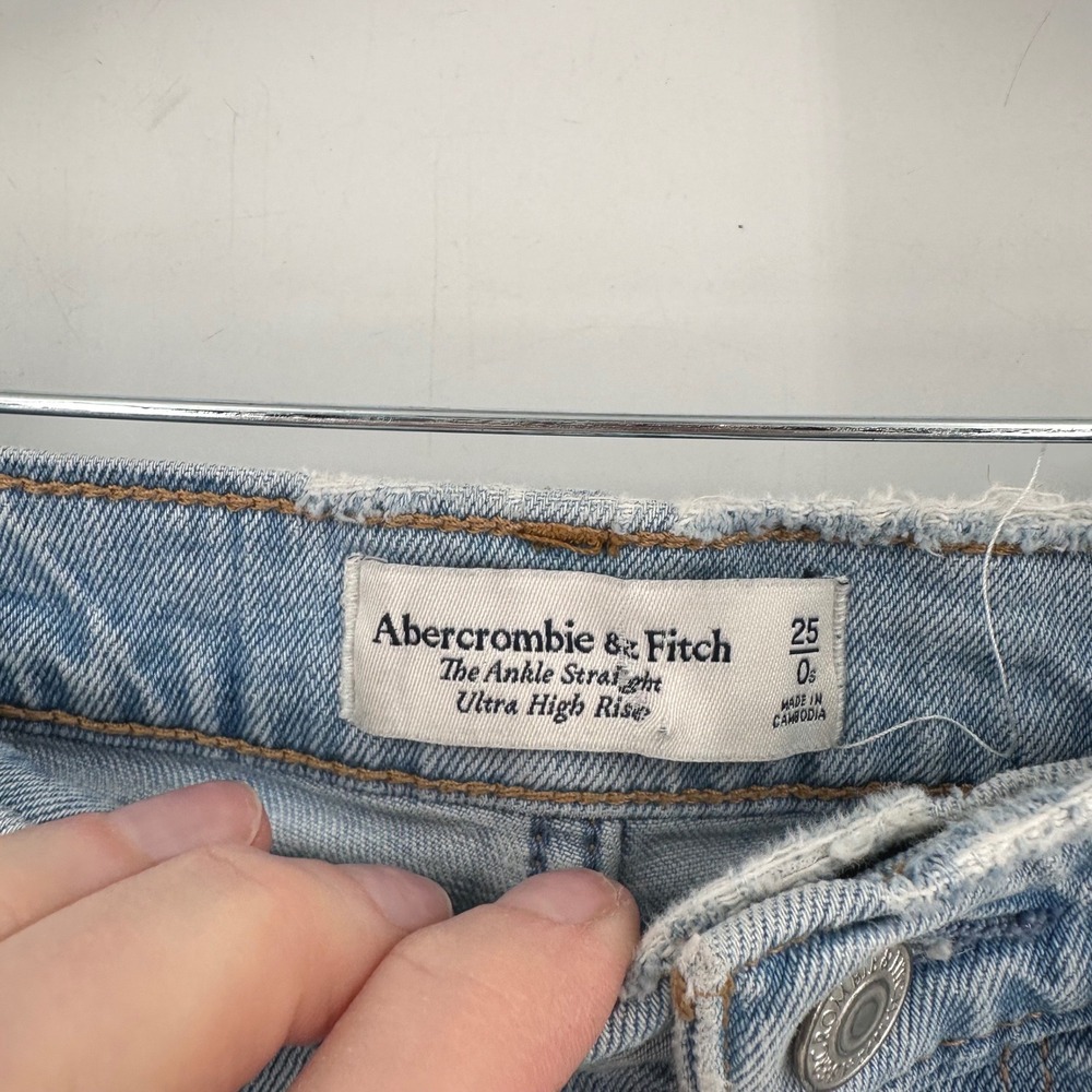 Abercrombie & Fitch Ultra High Rise Ankle Straight Jeans Distressed Size 25 - Picture 3 of 12